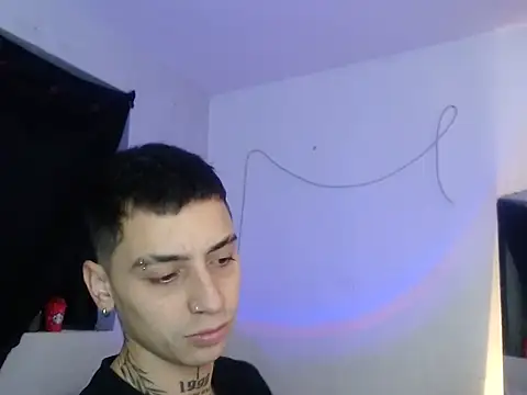 Snapshot of xalejo_max chatting on 11/12/25, 07:24 xalejo max online show from 11/12/25, 07:24