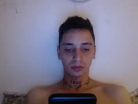 Snapshot of xalejo_max chatting on 11/20/25, 02:06 xalejo max online show from 11/20/25, 02:06