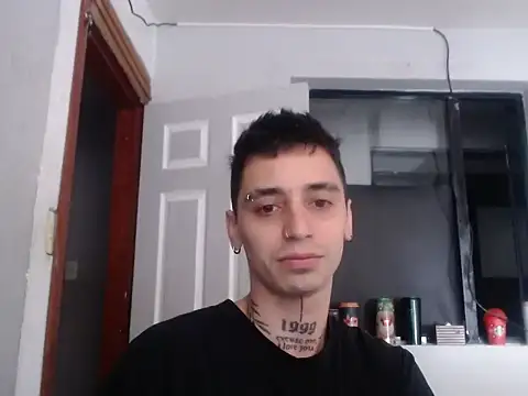 Snapshot of xalejo_max chatting on 11/22/25, 07:02 xalejo max online show from 11/22/25, 07:02