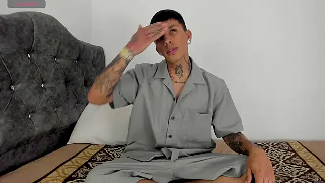 Snapshot of Savajelust chatting on 11/03/25, 07:48 Savajelust online show from 11/03/25, 07:48