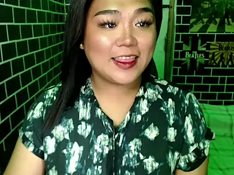 Snapshot of luluakovi_69 chatting on 09/29/25, 08:46 luluakovi 69 online show from 09/29/25, 08:46