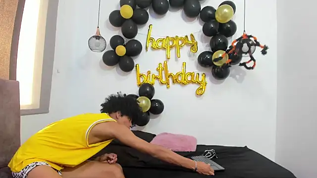 Violet Dream2 online show from 10/28/25, 09:39