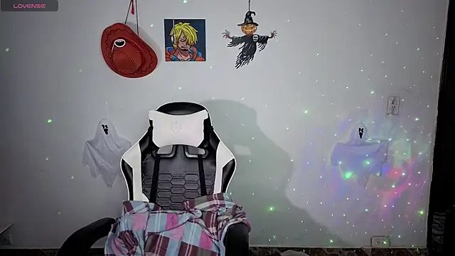 Melody Gho online show from 10/22/25, 01:33