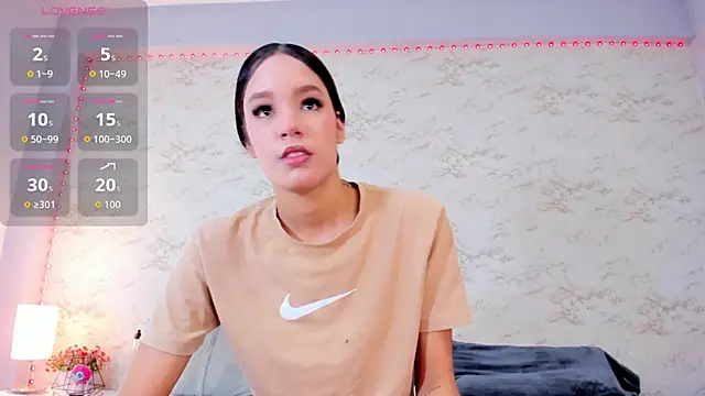 Martina Aldana online show from 10/25/25, 01:18