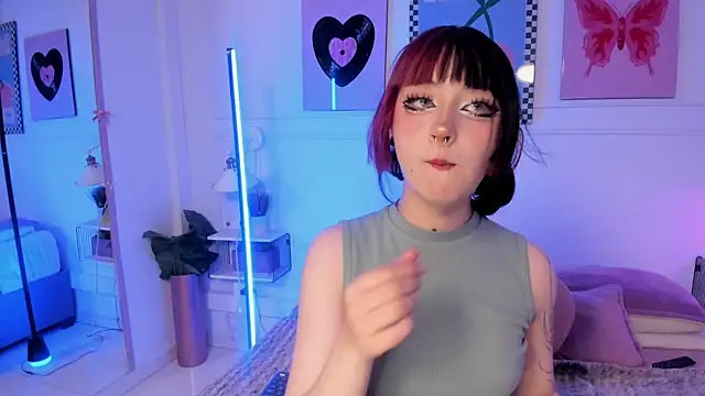 Zoe Lynch  online show from 07/16/26, 12:00