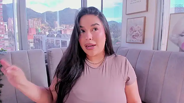 Zoey thompson online show from 09/19/25, 07:36