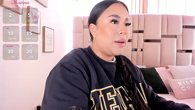 Snapshot of Zoey_thompson chatting on 11/26/25, 07:37 Zoey thompson online show from 11/26/25, 07:37