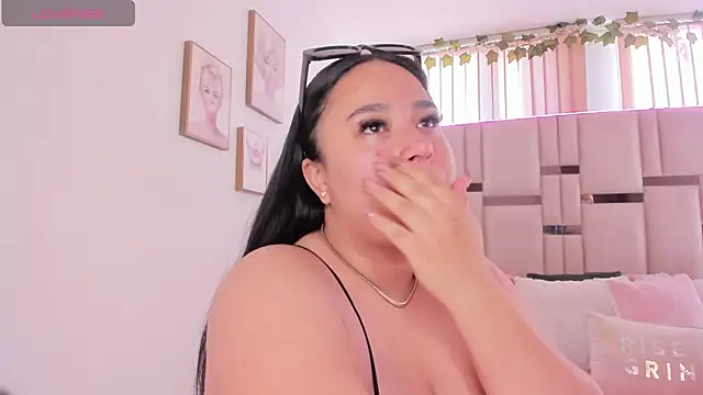 Snapshot of Zoey_thompson chatting on 12/02/25, 07:53 Zoey thompson online show from 12/02/25, 07:53