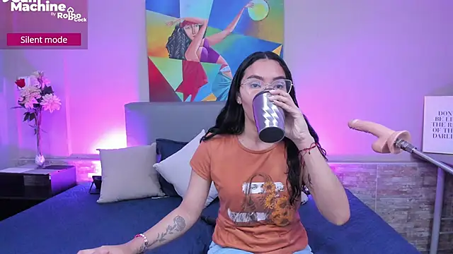 lucyy liiuu online show from 10/06/25, 01:41