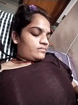 Snapshot of Sofia_kuuu chatting on 09/20/25, 03:57 Sofia kuuu online show from 09/20/25, 03:57