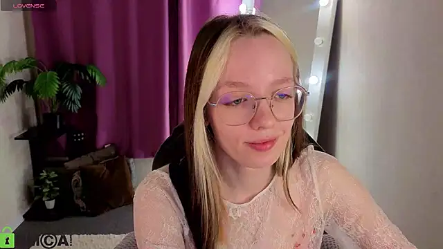 R0cket bunny online show from 05/31/26, 01:03