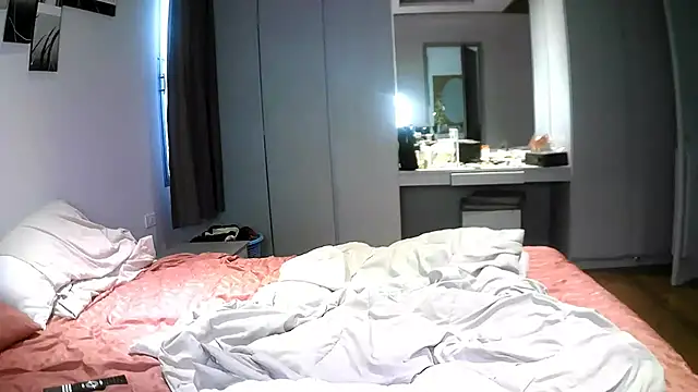 Snapshot of TiaDoll chatting on 10/23/25, 07:51 TiaDoll online show from 10/23/25, 07:51