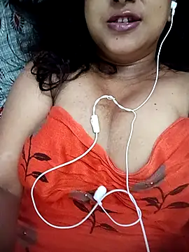 Snapshot of sweet_jenni chatting on 07/19/26, 04:49 sweet jenni online show from 07/19/26, 04:49
