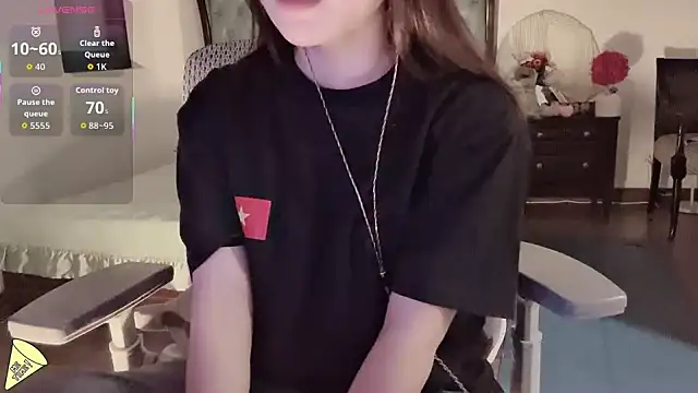 Snapshot of lulu404 chatting on 12/02/25, 03:07 lulu404 online show from 12/02/25, 03:07