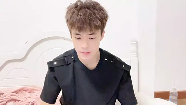 linger2563 online show from 09/14/25, 11:42