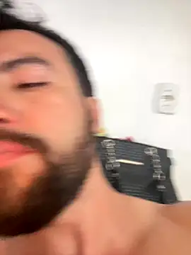 Wellington0490 online show from 11/10/25, 05:01