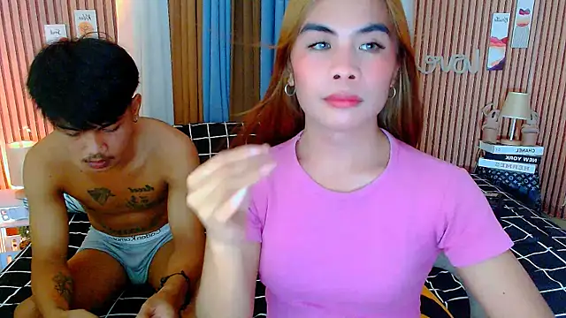 Snapshot of mikhaylahanderson chatting on 10/22/25, 03:23 mikhaylahanderson online show from 10/22/25, 03:23