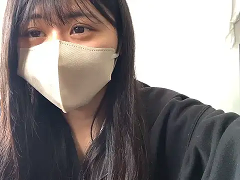 Snapshot of 0p-saki-p0 chatting on 03/29/26, 12:32 0p-saki-p0 online show from 03/29/26, 12:32