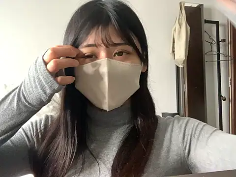 Snapshot of 0p-saki-p0 chatting on 04/07/26, 05:41 0p-saki-p0 online show from 04/07/26, 05:41