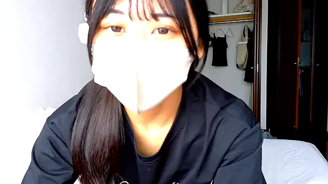 Snapshot of 0p-saki-p0 chatting on 04/25/26, 02:58 0p-saki-p0 online show from 04/25/26, 02:58