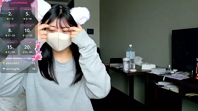 Snapshot of 0p-saki-p0 chatting on 04/28/26, 04:17 0p-saki-p0 online show from 04/28/26, 04:17