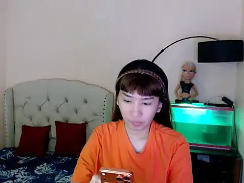Snapshot of ShantalFoxxy_ chatting on 03/20/26, 12:48 ShantalFoxxy online show from 03/20/26, 12:48