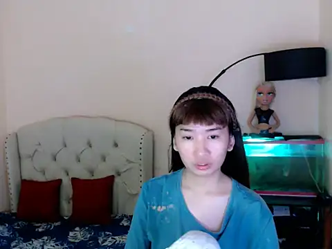 Snapshot of ShantalFoxxy_ chatting on 04/13/26, 01:11 ShantalFoxxy online show from 04/13/26, 01:11