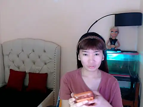 Snapshot of ShantalFoxxy_ chatting on 04/18/26, 12:25 ShantalFoxxy online show from 04/18/26, 12:25