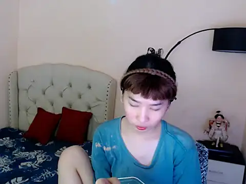 Snapshot of ShantalFoxxy_ chatting on 05/06/26, 03:46 ShantalFoxxy online show from 05/06/26, 03:46