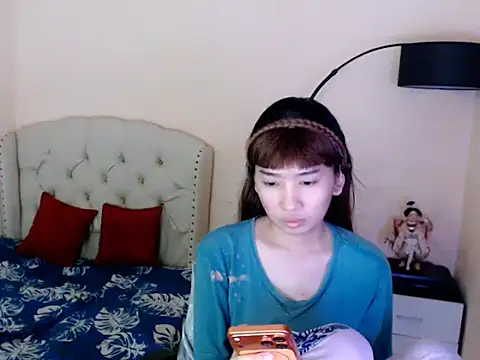Snapshot of ShantalFoxxy_ chatting on 05/19/26, 01:56 ShantalFoxxy online show from 05/19/26, 01:56