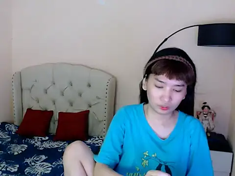 ShantalFoxxy  online show from 07/24/26, 01:25