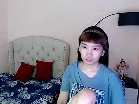 ShantalFoxxy  online show from 07/27/26, 01:01
