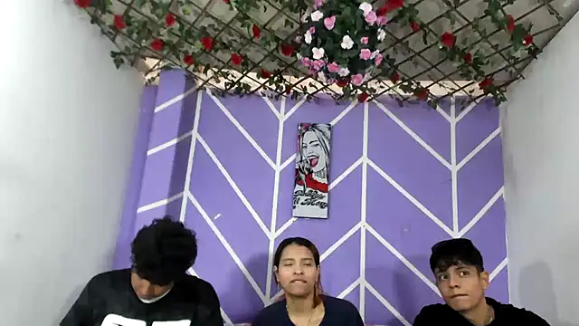 lau and boys18 online show from 09/22/25, 01:46