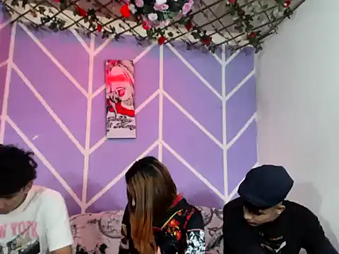 lau and boys18 online show from 09/29/25, 01:49