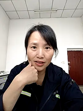 Snapshot of Haili-1 chatting on 09/29/25, 02:06 Haili-1 online show from 09/29/25, 02:06