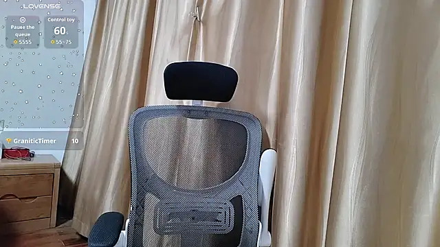 Snapshot of Haili-1 chatting on 10/04/25, 01:31 Haili-1 online show from 10/04/25, 01:31