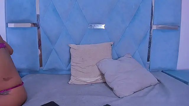 DaylesAndHarry online show from 10/17/25, 01:03