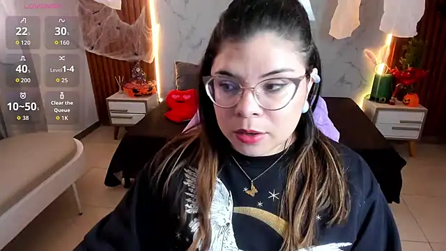 Snapshot of shasha_bloom chatting on 10/28/25, 07:38 shasha bloom online show from 10/28/25, 07:38