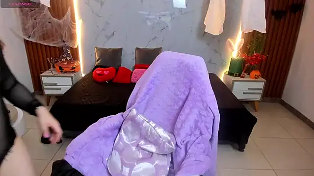 Snapshot of shasha_bloom chatting on 10/30/25, 07:58 shasha bloom online show from 10/30/25, 07:58