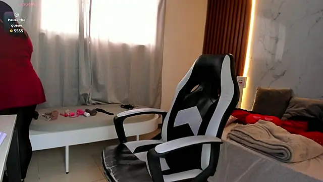 Snapshot of shasha_bloom chatting on 11/19/25, 07:36 shasha bloom online show from 11/19/25, 07:36