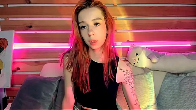 Snapshot of Lori_Williams chatting on 10/17/25, 12:58 Lori Williams online show from 10/17/25, 12:58