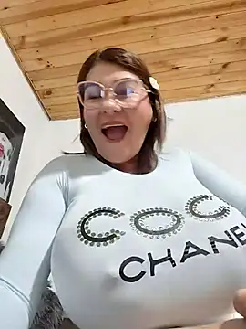 AlexxiaaMat online show from 05/10/26, 11:04