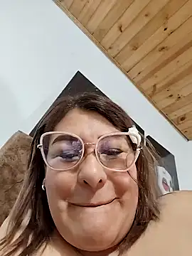 AlexxiaaMat online show from 05/11/26, 02:45