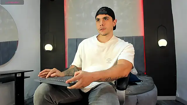 Liam walk  online show from 09/23/25, 10:02