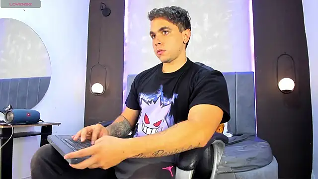 Liam walk  online show from 10/14/25, 11:49