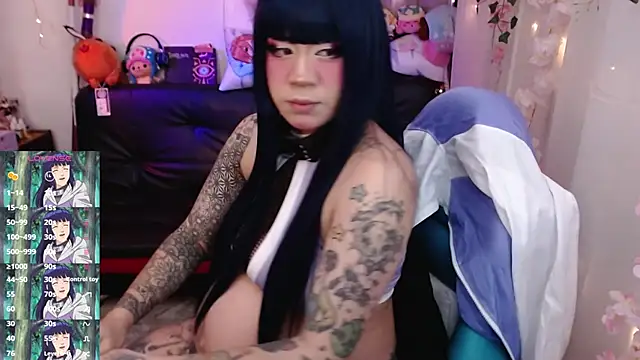 jadedelux  online show from 11/28/25, 04:31