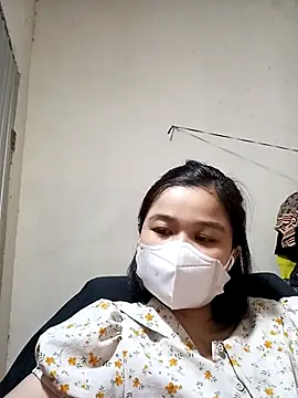 Snapshot of Daisy-lusia96 chatting on 10/15/25, 01:22 Daisy-lusia96 online show from 10/15/25, 01:22