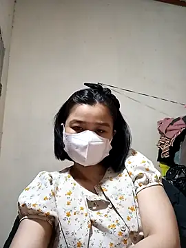 Snapshot of Daisy-lusia96 chatting on 10/16/25, 12:17 Daisy-lusia96 online show from 10/16/25, 12:17