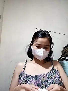 Snapshot of Daisy-lusia96 chatting on 11/05/25, 11:49 Daisy-lusia96 online show from 11/05/25, 11:49