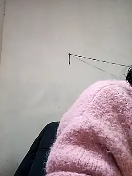 Snapshot of Daisy-lusia96 chatting on 11/28/25, 01:58 Daisy-lusia96 online show from 11/28/25, 01:58